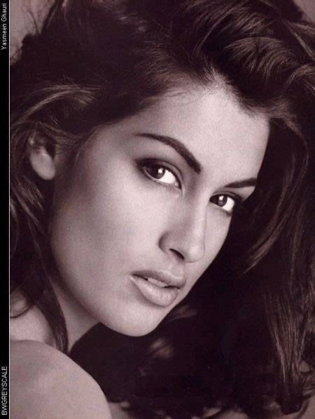 Former Canadian Model Yasmeen Ghauri Delightful Marital Life .